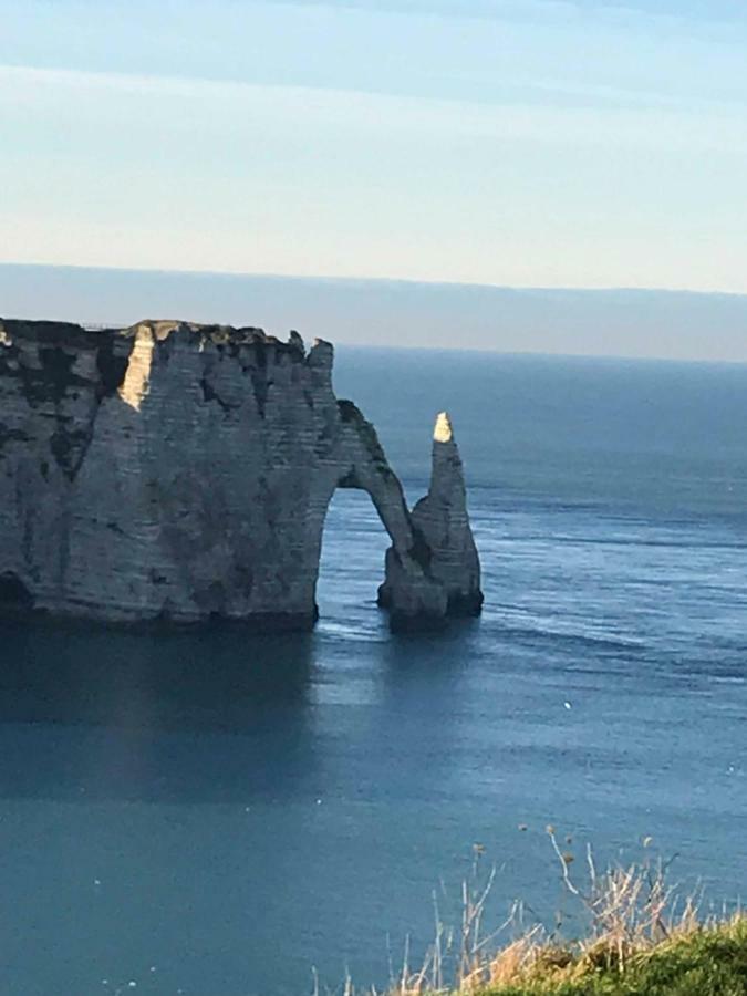 Entre Mer Et Golf Etretat Exterior photo