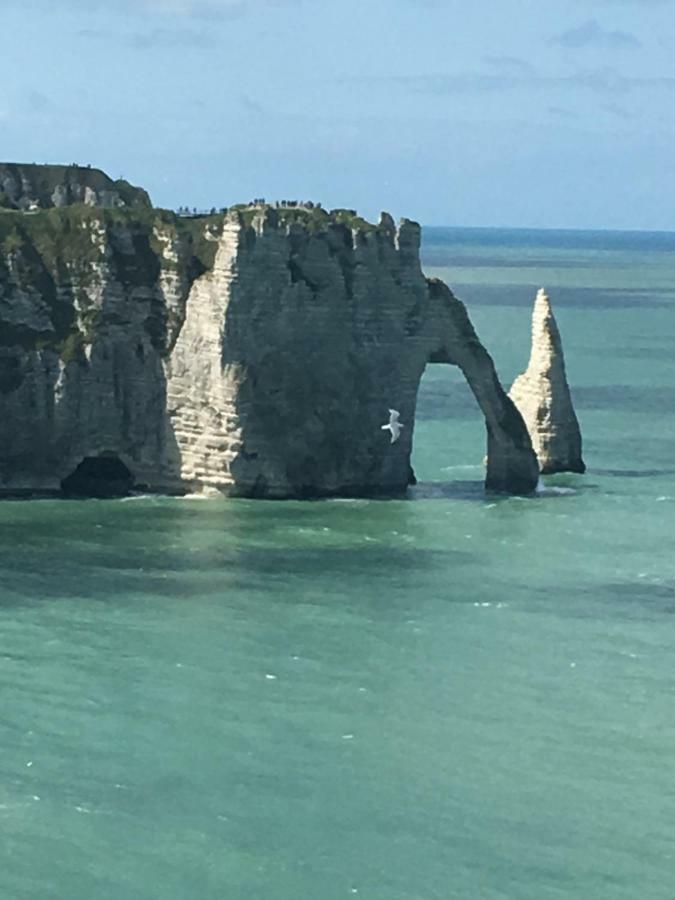 Entre Mer Et Golf Etretat Exterior photo